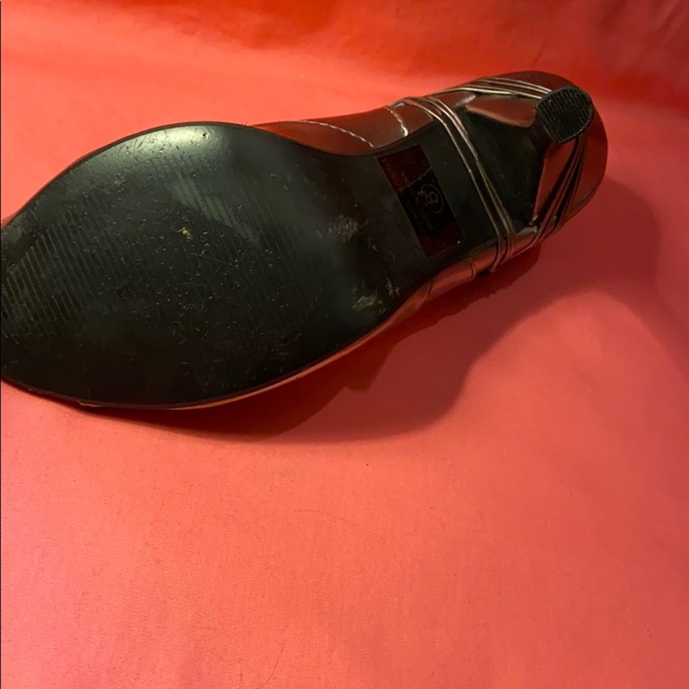 Heels - Picture 2 of 5
